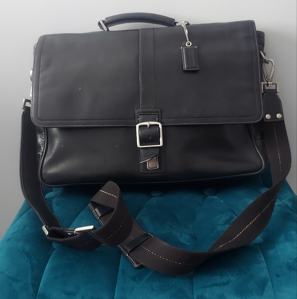 Coach Black Leather Men's Bag. # 0798-70035.